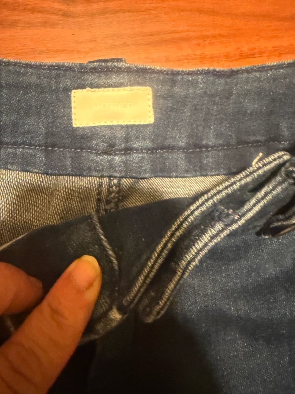 MOTHER Navy High-Rise Wide-Leg Jeans - Picture 8 of 11